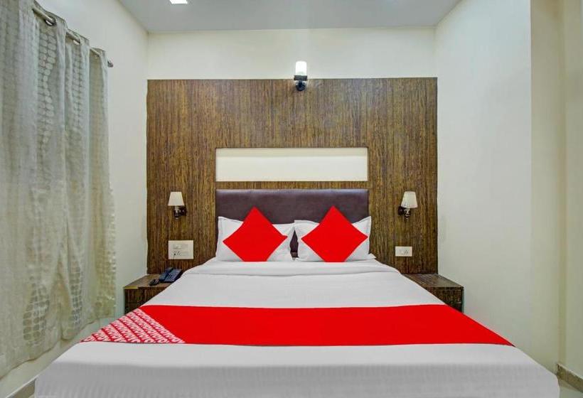 Hotel Oyo 77701  Aquarius