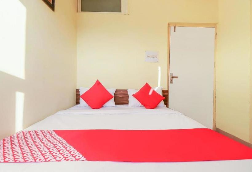 בית מלון כפרי Oyo 78488  Parkland Blue