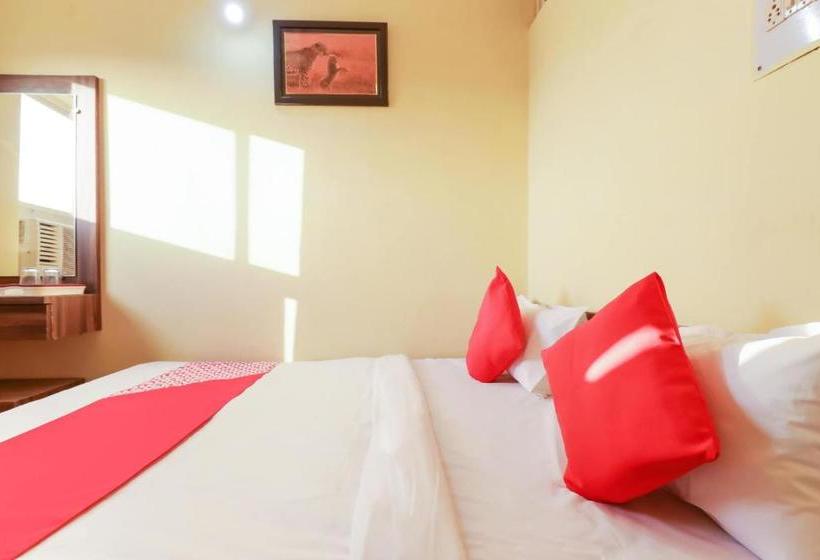 בית מלון כפרי Oyo 78488  Parkland Blue