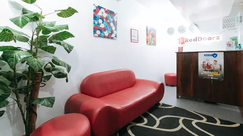 ホテル Reddoorz Near Pasay Rotonda