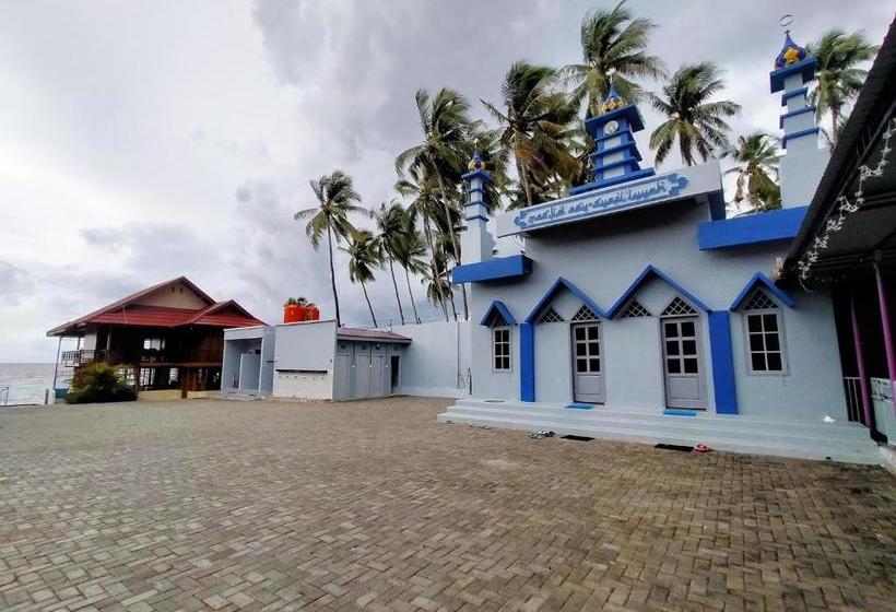 Hotel Reddoorz @ Sunset Resort Bau Bau