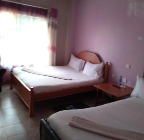 هتل The Crown Place