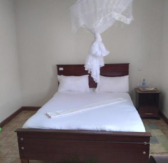 هتل The Crown Place