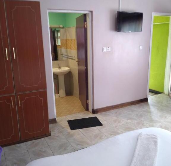 هتل The Crown Place