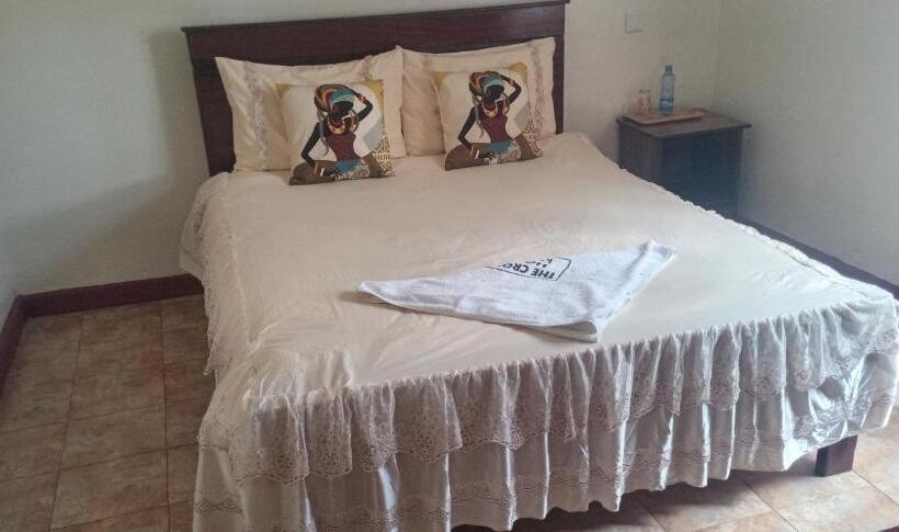 هتل The Crown Place