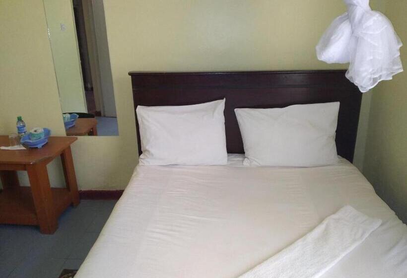 هتل The Crown Place