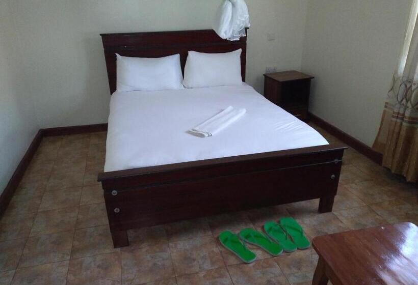 هتل The Crown Place