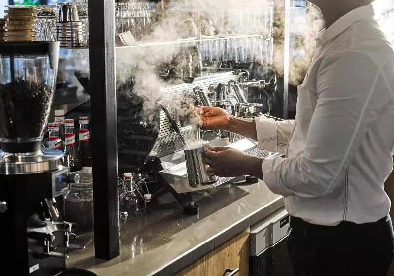 هتل Voco The Hague, An Ihg