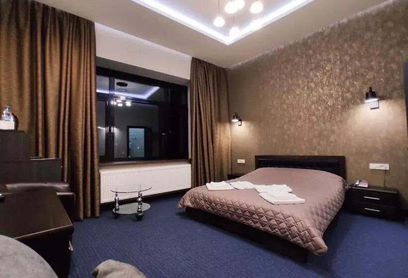 Hotel Levanevsky