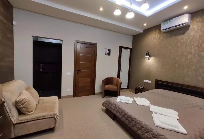 Hotel Levanevsky