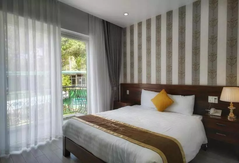 La Pense E Hotel   Dalat