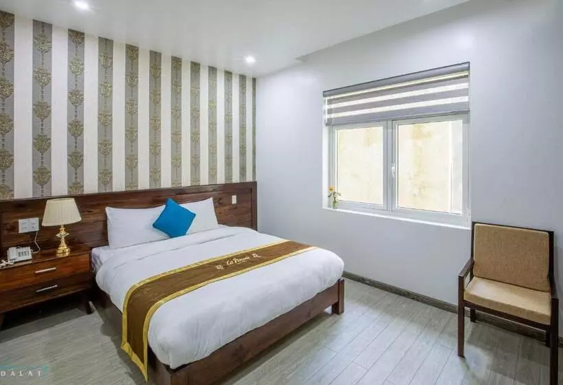 La Pense E Hotel   Dalat