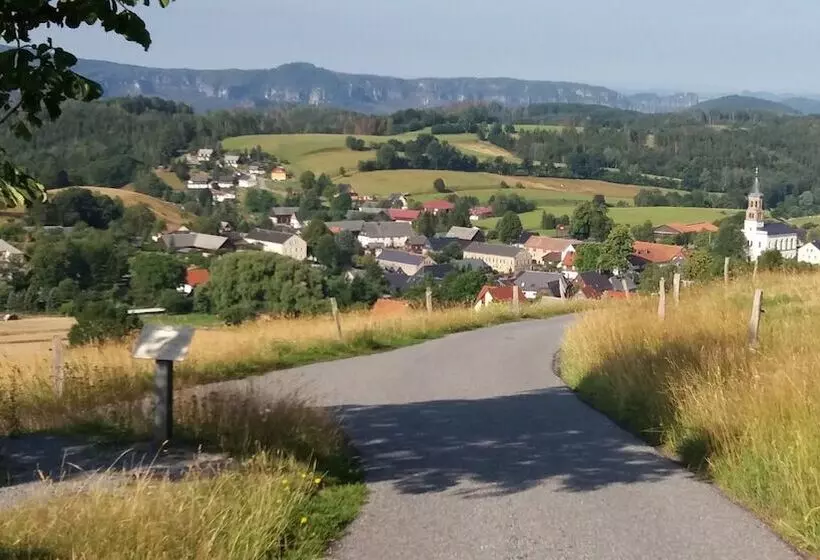 ペンション Wanderunterkunft Wachbergbaude