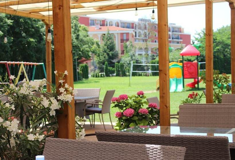 Aparthotel Marina Holiday Club   All Inclusive & Free Parking