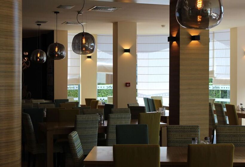 Aparthotel Marina Holiday Club   All Inclusive & Free Parking