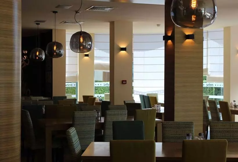 Aparthotel Marina Holiday Club   All Inclusive & Free Parking