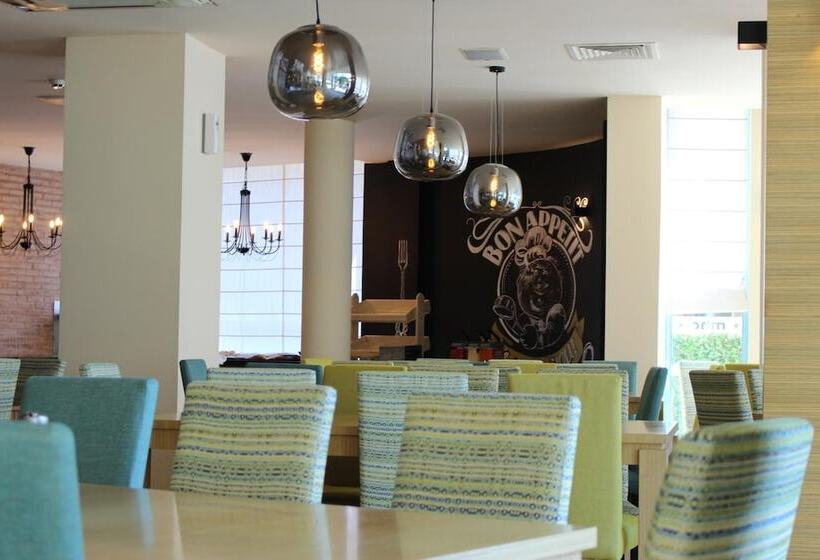 Aparthotel Marina Holiday Club   All Inclusive & Free Parking