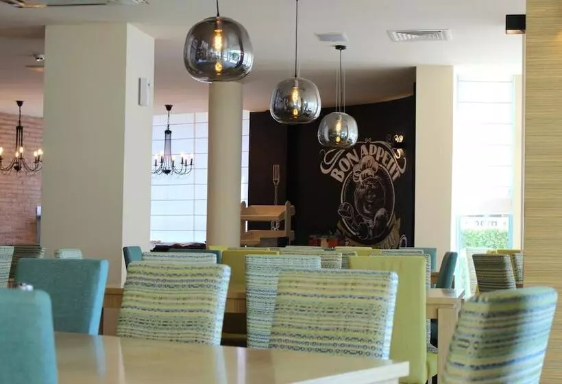 Aparthotel Marina Holiday Club   All Inclusive & Free Parking