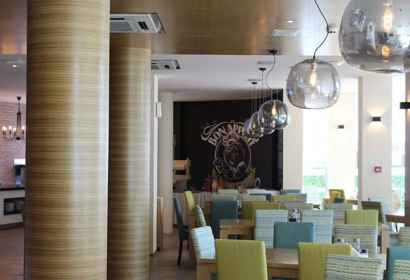 Aparthotel Marina Holiday Club   All Inclusive & Free Parking