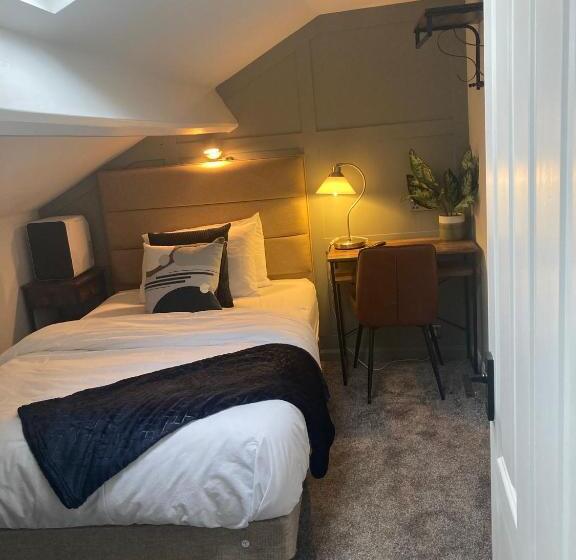 בית מלון כפרי Abbey Court Guest House