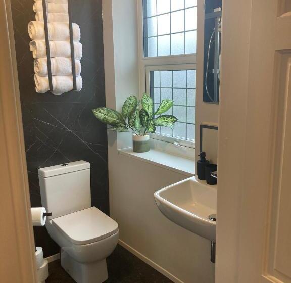 בית מלון כפרי Abbey Court Guest House