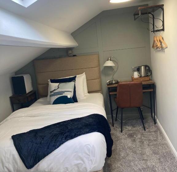 בית מלון כפרי Abbey Court Guest House