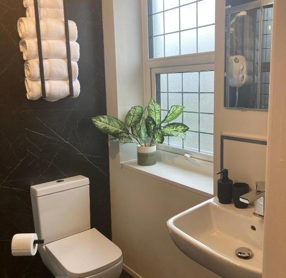 בית מלון כפרי Abbey Court Guest House