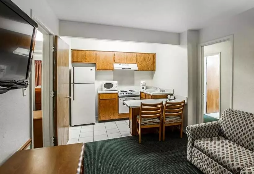 هتل American Inn & Suites Mesa