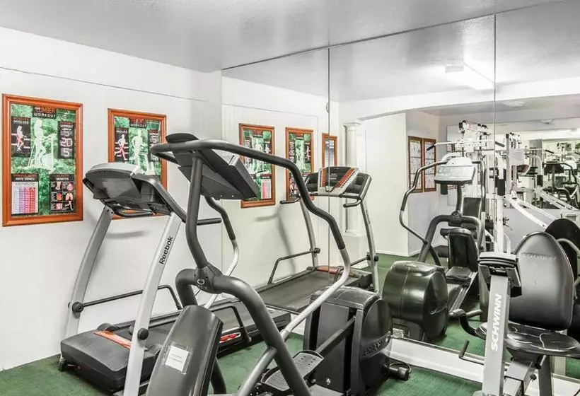 هتل American Inn & Suites Mesa