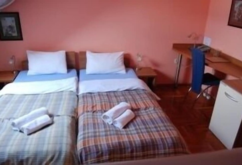 فندق Car Royal Apartmans