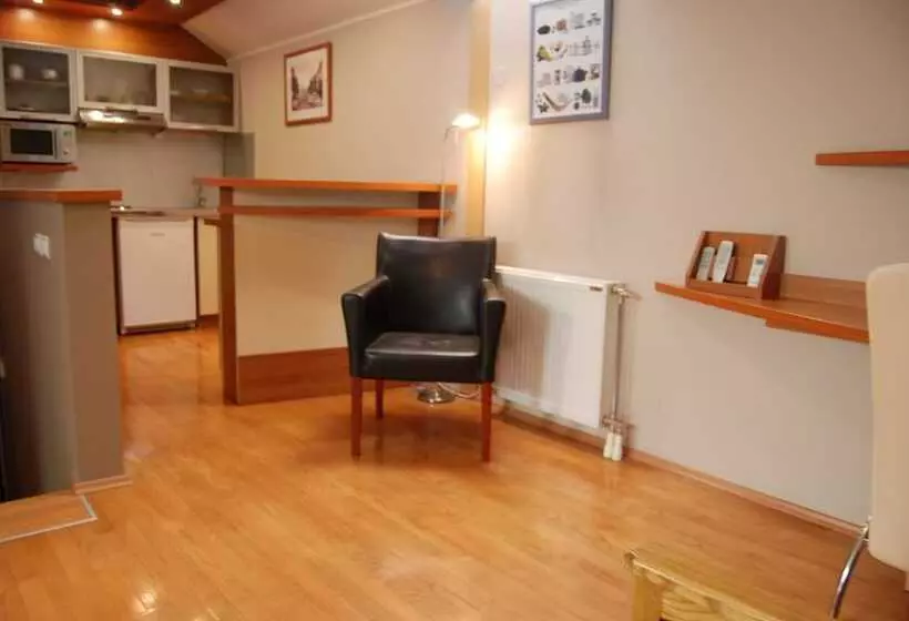 فندق Car Royal Apartmans