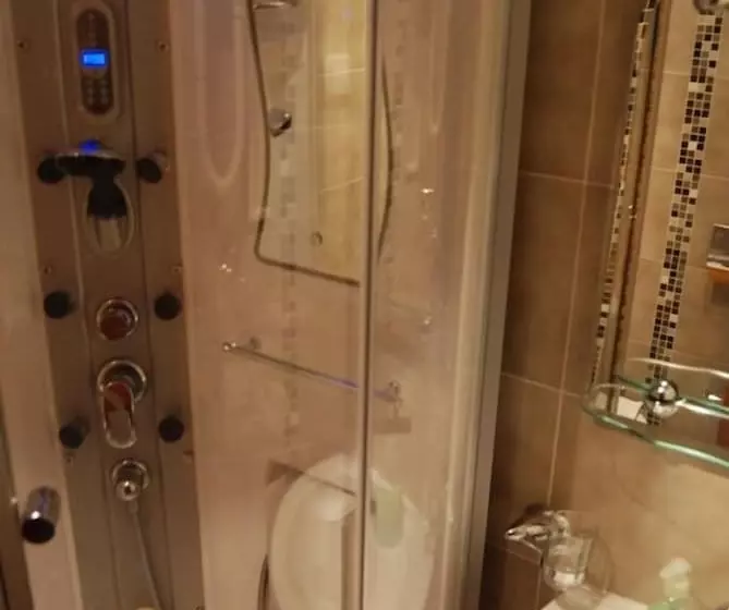 فندق Car Royal Apartmans