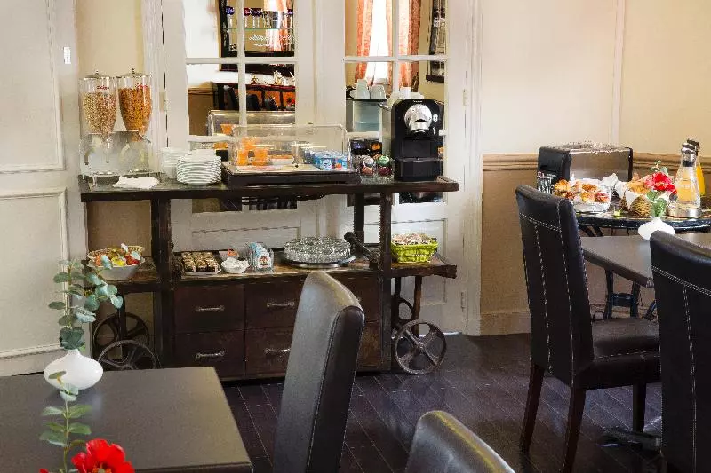 هتل Chatillon Paris Montparnasse