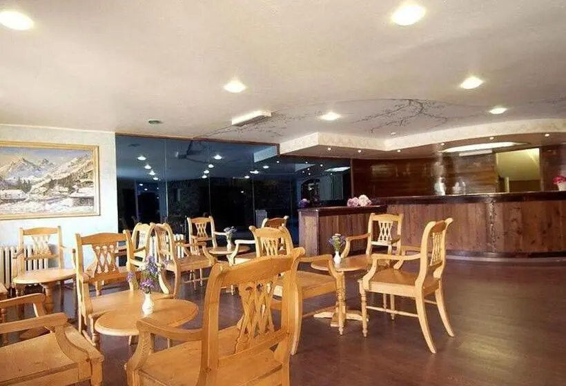 هتل Club Esse Pila 2000