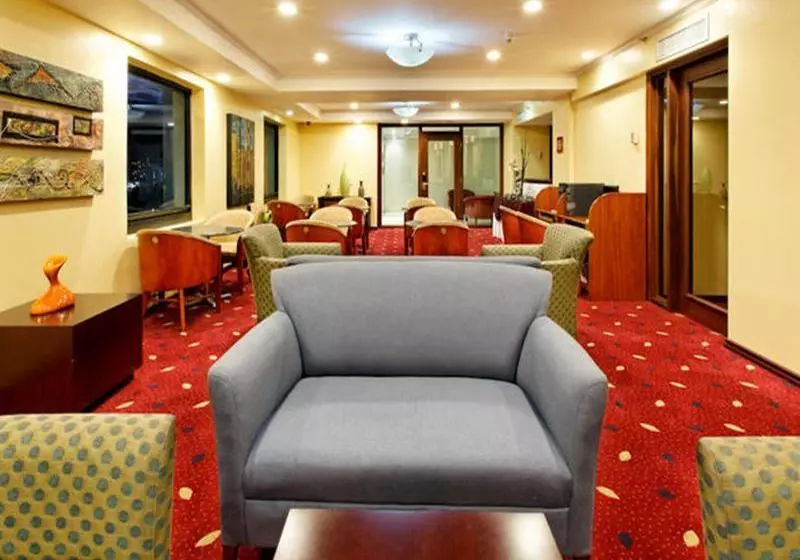 هتل Crowne Plaza San Pedro Sula