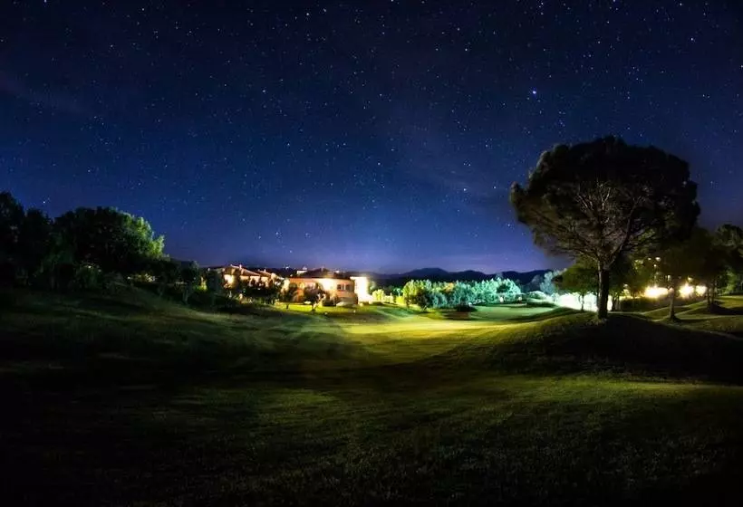 Отель Il Picciolo Etna Golf Resort & Spa