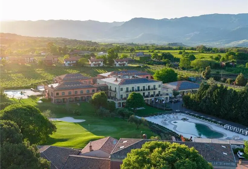 Hotel Il Picciolo Etna Golf Resort & Spa