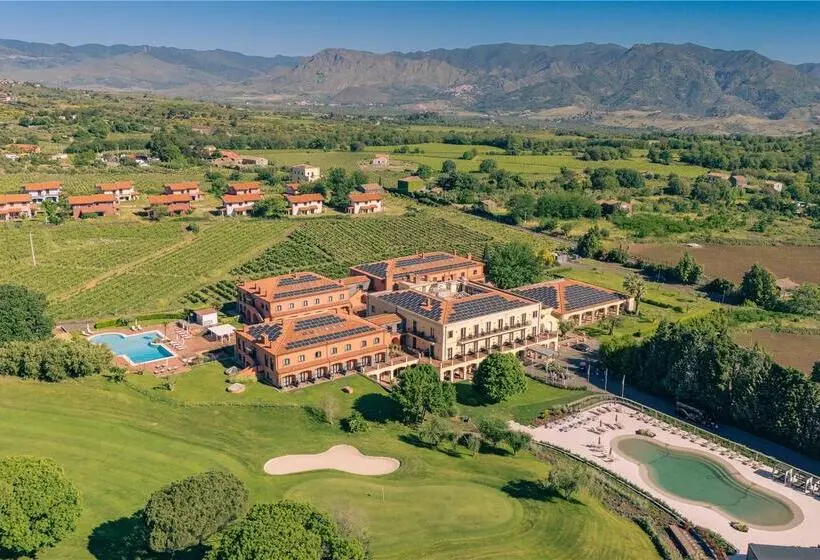 Hotel Il Picciolo Etna Golf Resort & Spa