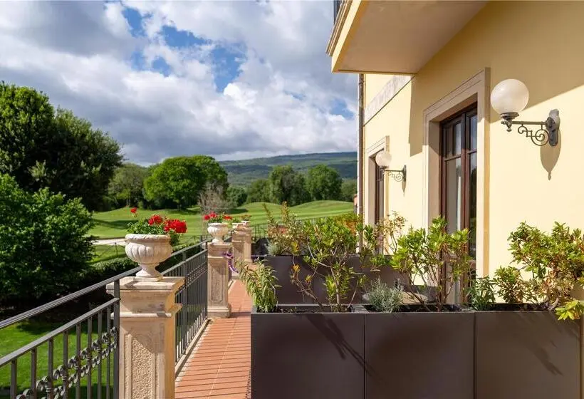 Hotel Il Picciolo Etna Golf Resort & Spa