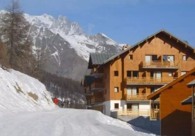 فندق Le Parc Aux Etoiles