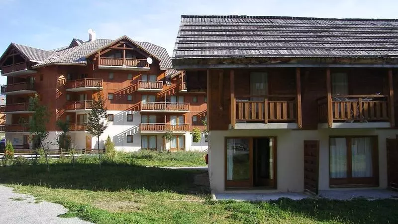 فندق Le Parc Aux Etoiles