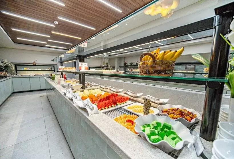 فندق Plaza Camboriu