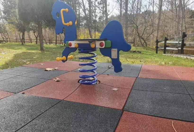 هتل روستایی Masia El Molinete