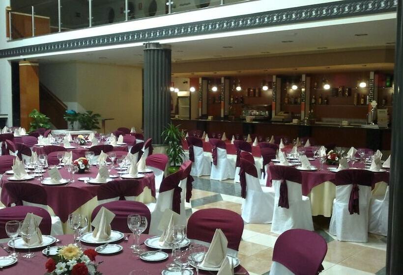 乡村酒店  Cortijo De Tajar