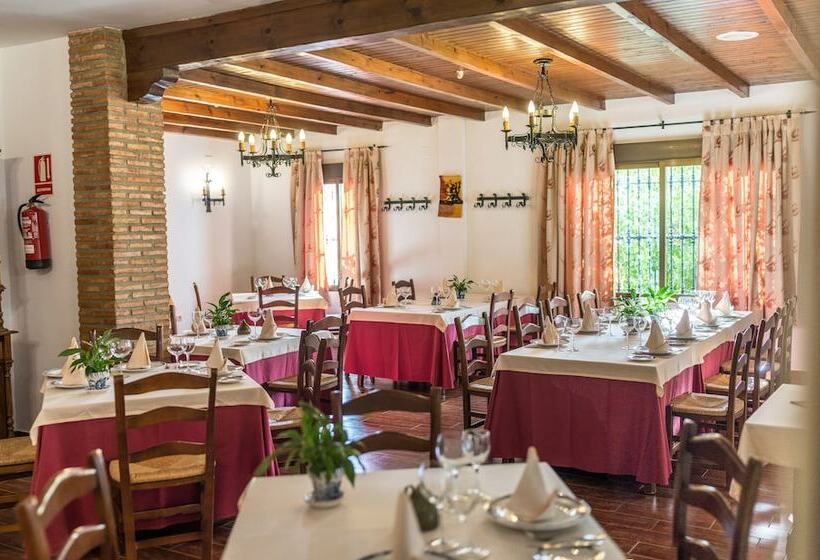 乡村酒店  Cortijo De Tajar