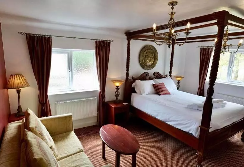 Отель The Mary Arden Inn