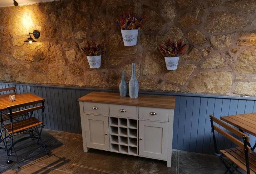 فندق The Mary Arden Inn