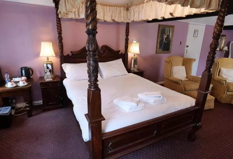 Отель The Mary Arden Inn