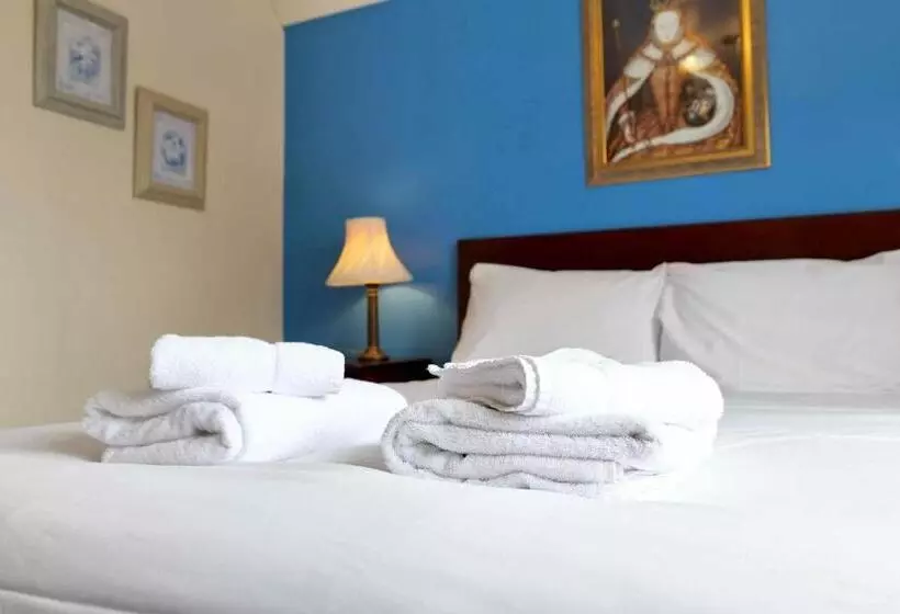 Отель The Mary Arden Inn