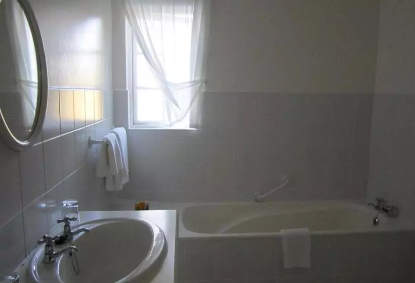 酒店 Tsitsikamma Village Inn